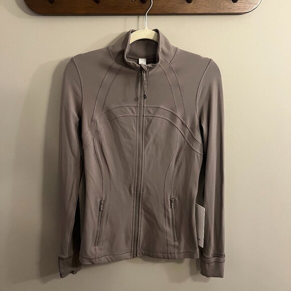 NWT Lululemon Define Jacket in Nulu - Warm Ash Grey - Size 8 - Picture 1 of 5